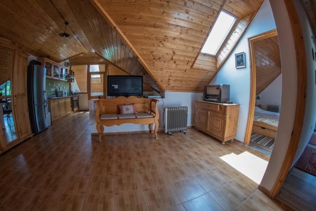 Apartmán Matyo Rozsa Vendeghaz Ostoros Exteriér fotografie